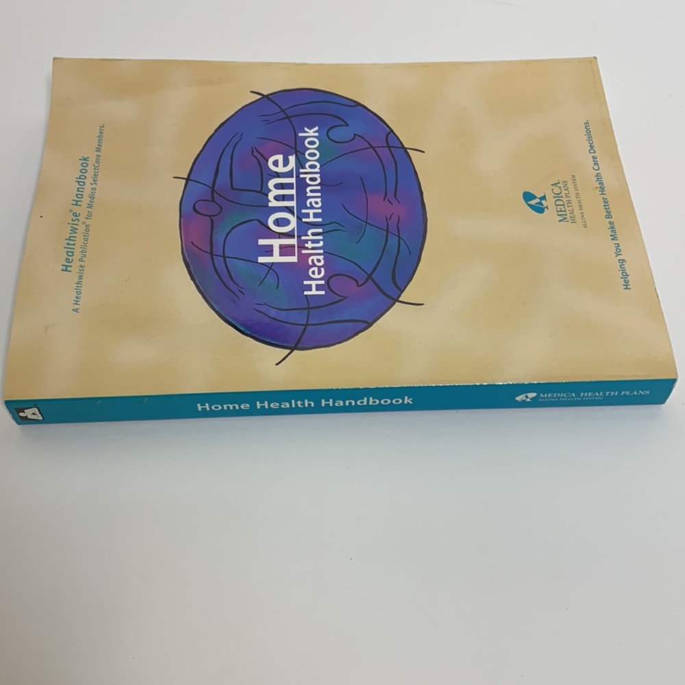 Book | HOME Health Handbook | Medica Self Care Manuel At Home Care Treatments - Picture 2 of 11